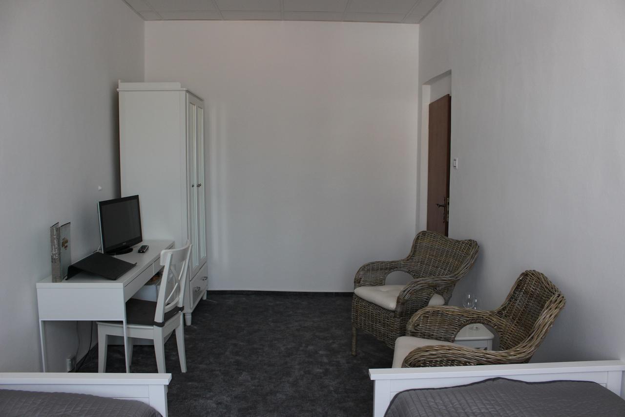 Hotel Amadeus Ceske Budejovice Exterior foto